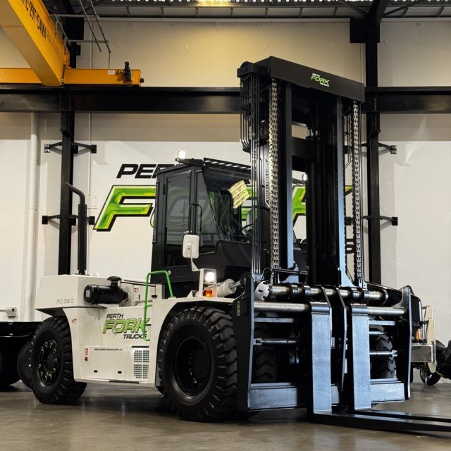 TCM 23T Forklift