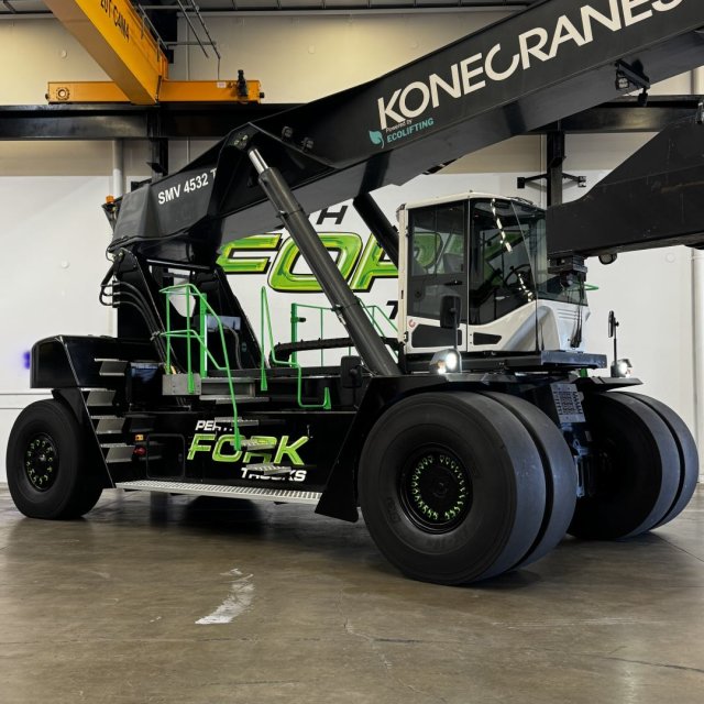 Konecranes 45T Reach Stacker