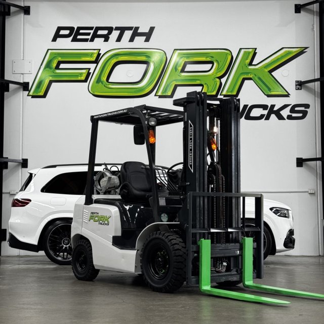 TCM 2.5T Forklift
