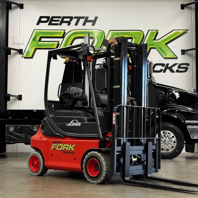 Linde 2T Compact Electric Forklift