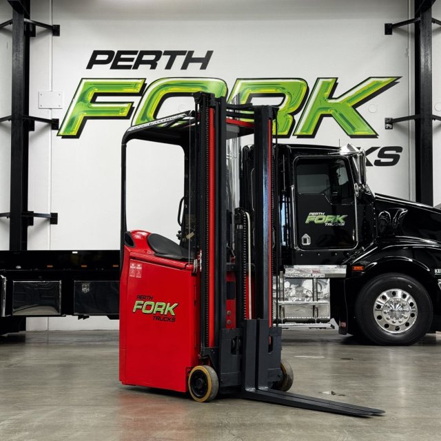 Linde 1T Electric Forklift