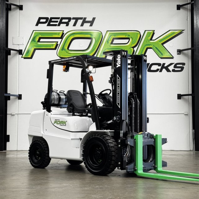 Yale 3T Rotator Forklift