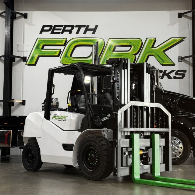 Yale 5T Forklift